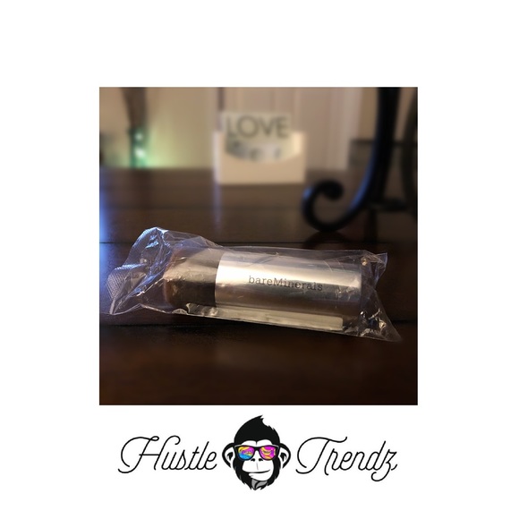 bareMinerals Seamless Buffing Brush - Picture 1 of 2